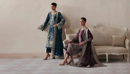 Pak Clothes Online vs Local Shops
